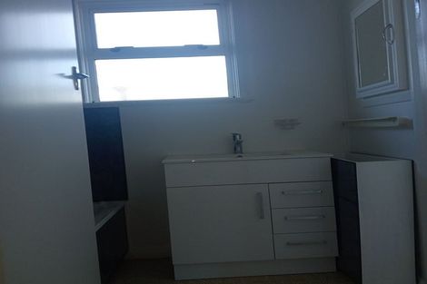 Photo of property in 8 Greenock Place, Awapuni, Palmerston North, 4412