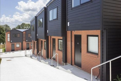 Photo of property in 2/5 King Street, Papakura, 2110