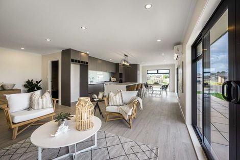 Photo of property in 18 Okohaka Avenue, Glenbrook, 2681