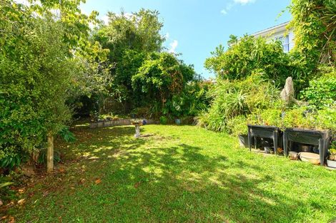 Photo of property in 48 Rogan Street, Mount Roskill, Auckland, 1041