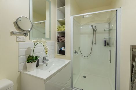 Photo of property in 11 Walnut Avenue, Strowan, Christchurch, 8052