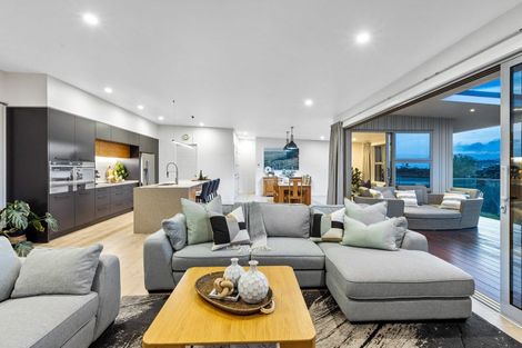 Photo of property in 51 Moffat Road, Red Beach, 0932