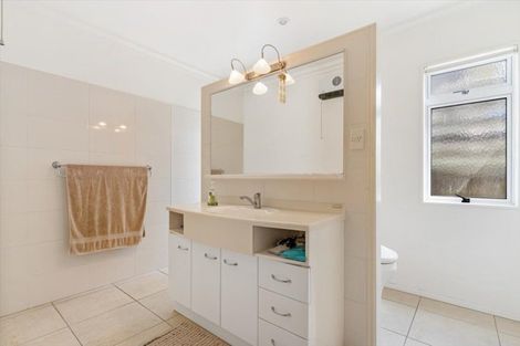 Photo of property in 35 Oxford Street, Te Puke, 3119