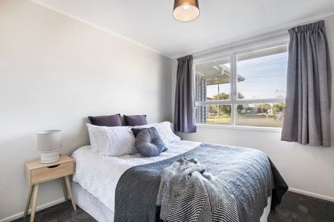 Photo of property in 5 Sutton Avenue, Mangere East, Auckland, 2024