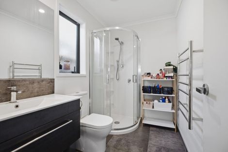 Photo of property in 51 Crown Street, Papamoa, 3118