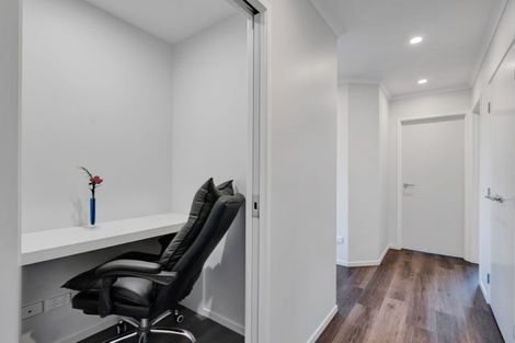 Photo of property in 4 Kakariki Lane, Waiwhakaiho, New Plymouth, 4312