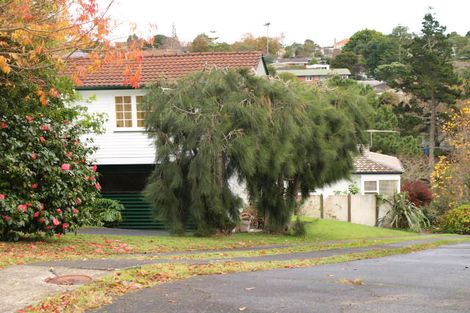 Photo of property in 32 Bert Wilson Place, Cockle Bay, Auckland, 2014