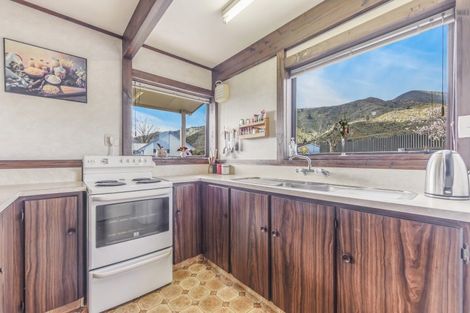 Photo of property in 4 Beach Road, Waikawa, Picton, 7220