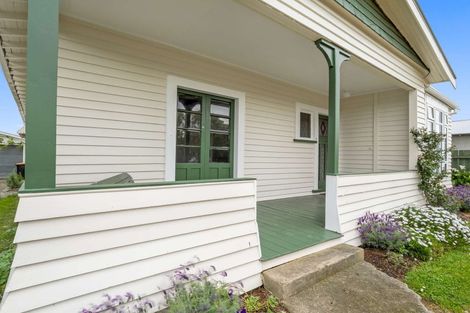 Photo of property in 8 Chelwood Street, Takaro, Palmerston North, 4412
