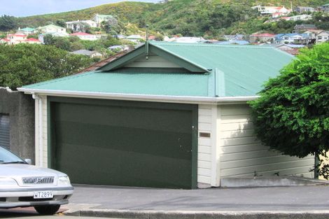 Photo of property in 24 Clyde Street, Island Bay, Wellington, 6023