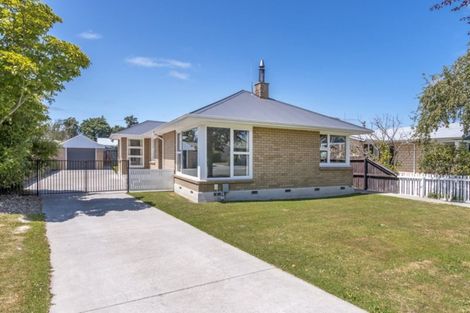 Photo of property in 18 Eglinton Street, Avondale, Christchurch, 8061