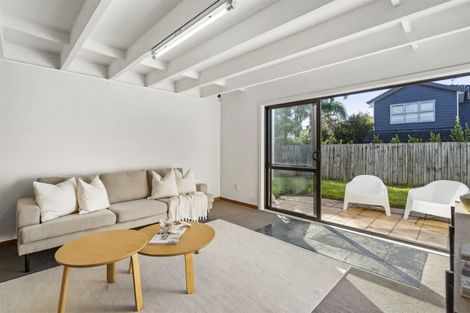 Photo of property in 11 Church Street, Northcote Point, Auckland, 0627