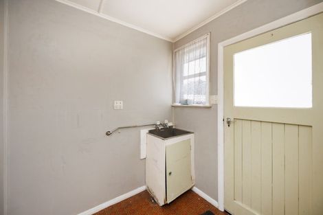 Photo of property in 103 Clyde Crescent, Roslyn, Palmerston North, 4414