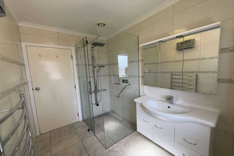 Photo of property in 10 Rosebank Avenue, Avalon, Lower Hutt, 5011