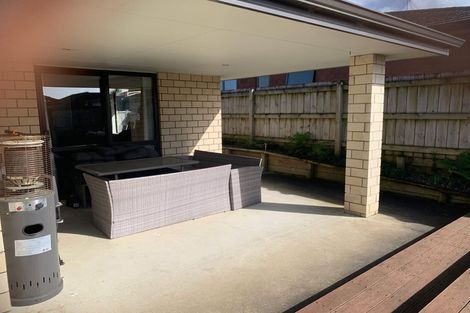 Photo of property in 96 Helenslee Road, Pokeno, 2472