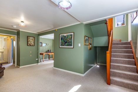 Photo of property in 2 Beacon Hill Road, Miramar, Wellington, 6022