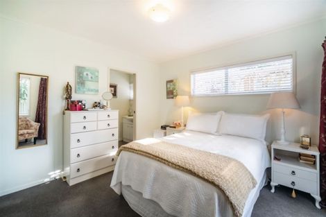 Photo of property in 2/99 Vauxhall Road, Devonport, Auckland, 0624