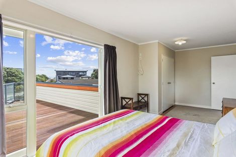 Photo of property in 1 Frances Street, Waikanae Beach, Waikanae, 5036