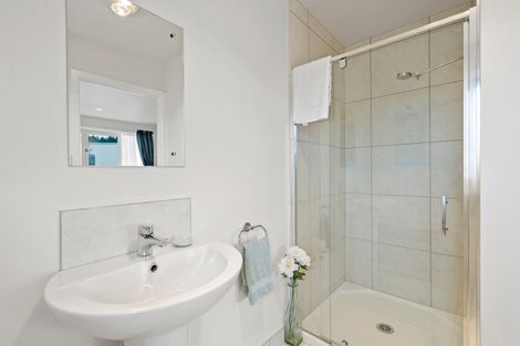 Photo of property in 121 Haruru Falls Road, Haruru, 0204