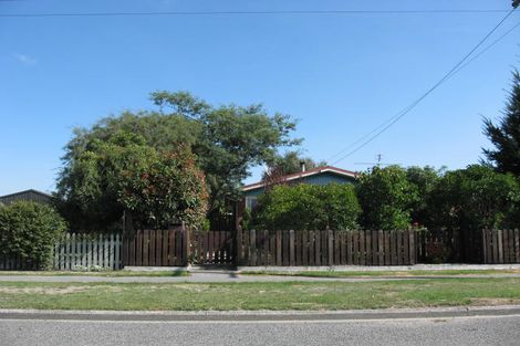 Photo of property in 25 Leeston And Lake Road, Leeston, 7632