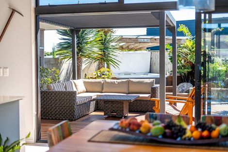 Photo of property in 11 Sumner Terrace, Aotea, Porirua, 5024