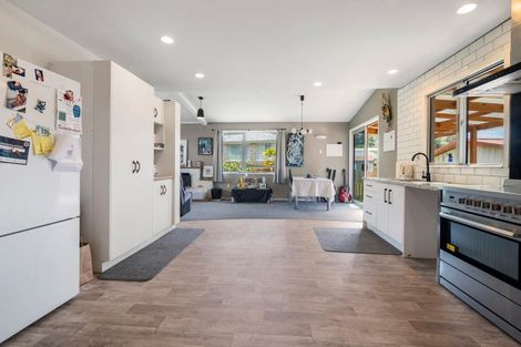 Photo of property in 66 Thomas Crescent, Western Heights, Rotorua, 3015