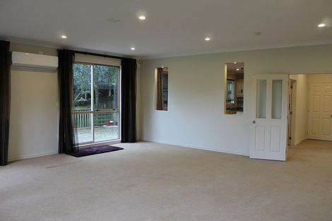 Photo of property in 10 Summerfield Lane, Albany, Auckland, 0632