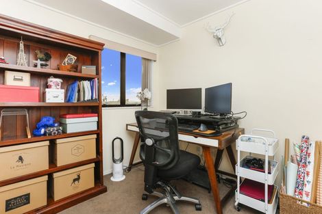 Photo of property in 2/23 Gwenand Place, Botany Downs, Auckland, 2010