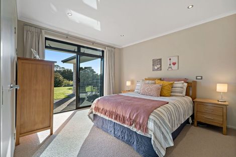 Photo of property in 69a Oraha Road, Kumeu, 0892