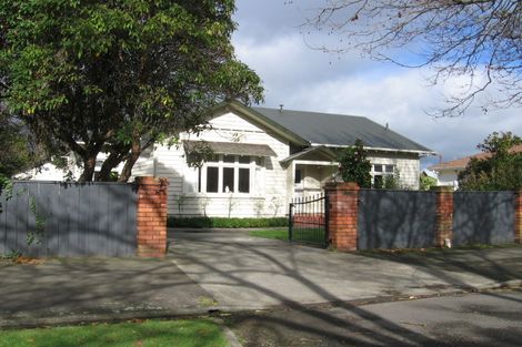 Photo of property in 28 Stanley Avenue, Palmerston North, 4414