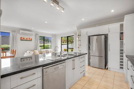 Photo of property in 16 Leafield Crescent, Henderson, Auckland, 0612