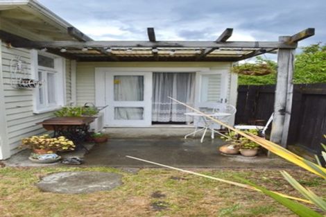 Photo of property in 27 Toi Street, Otaki Beach, Otaki, 5512