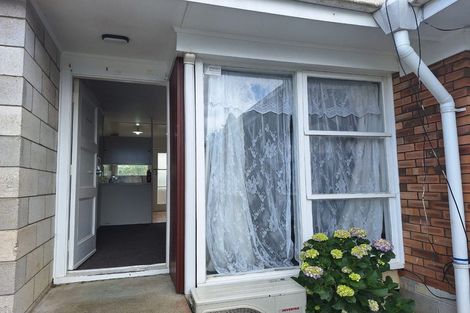 Photo of property in 28 Landscape Road, Papatoetoe, Auckland, 2025