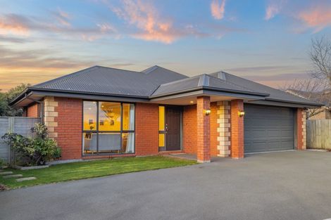 Photo of property in 15 Hideaway Gate, Parklands, Christchurch, 8083