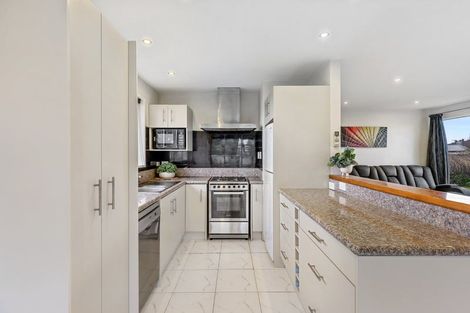 Photo of property in 18 Bayswater Crescent, Bromley, Christchurch, 8062