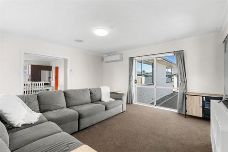 Photo of property in 13 Davidson Crescent, Hornby, Christchurch, 8042