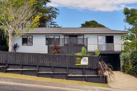 Photo of property in 13 Tui Grove, Paihia, 0200