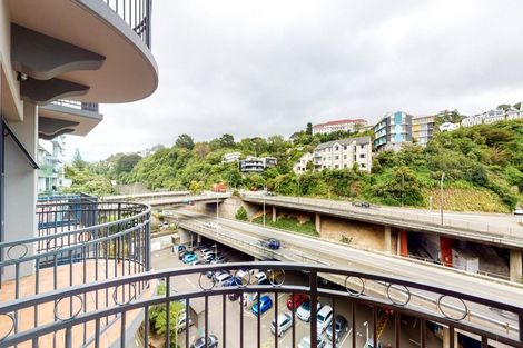 Photo of property in Atrium Towers, 5p/154 The Terrace, Wellington Central, Wellington, 6011