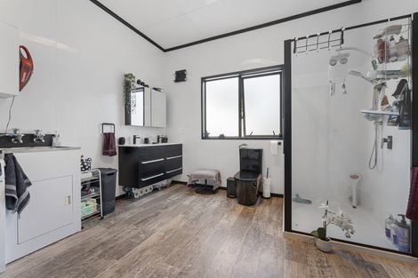 Photo of property in 373 Broadway, Stratford, 4332