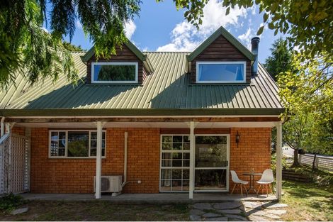 Photo of property in 16a Greenstone Place, Fernhill, Queenstown, 9300