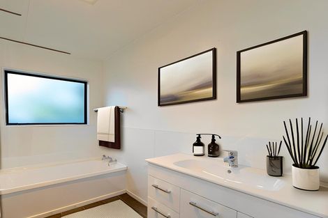 Photo of property in 1009 Reka Street, Akina, Hastings, 4122