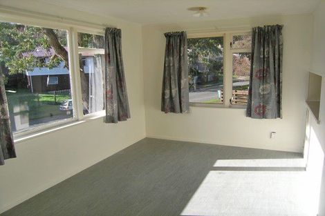 Photo of property in 40 Edelweiss Grove, Timberlea, Upper Hutt, 5018