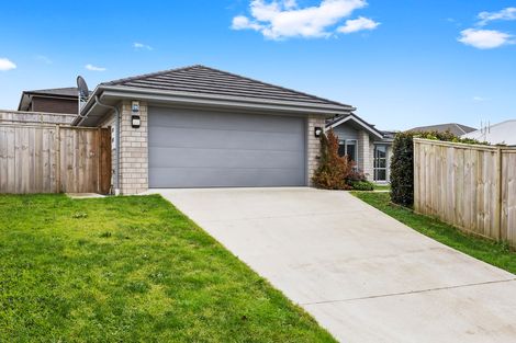 Photo of property in 4 Mcneish Place, Pokeno, 2402