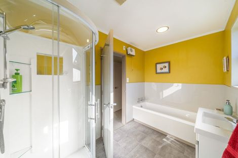 Photo of property in 119 Paekakariki Hill Road, Pauatahanui, Porirua, 5381