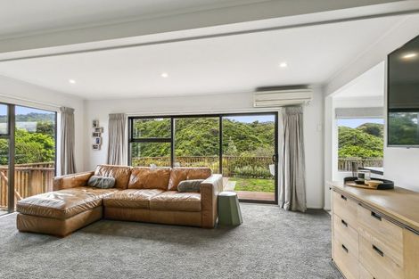 Photo of property in 35 Raumati Terrace, Khandallah, Wellington, 6035