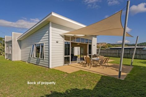 Photo of property in 15 Pacific Place, Whitianga, 3510
