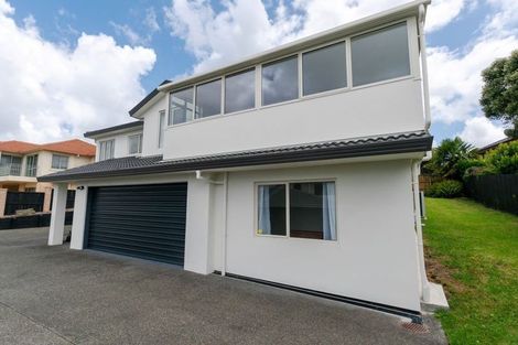 Photo of property in 26 Whiting Grove, West Harbour, Auckland, 0618