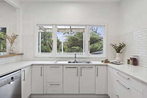 Photo of property in 755 West Coast Road, Oratia, Auckland, 0604