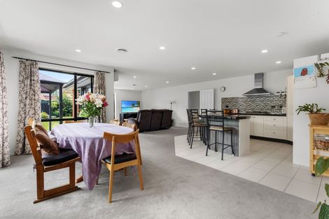 Photo of property in 43 Broadhaven Avenue, Parklands, Christchurch, 8083