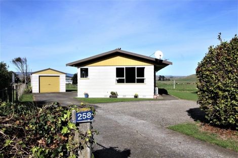 Photo of property in Papatawa Schoolhouse, 258 Valley Road, Papatawa, Woodville, 4998